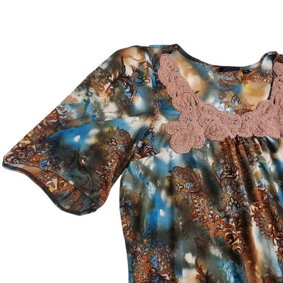 Bohemian lace-trim blouse with elastic sleeves by Avenue - Women's Plus 18/20 - Picture 2 of 7